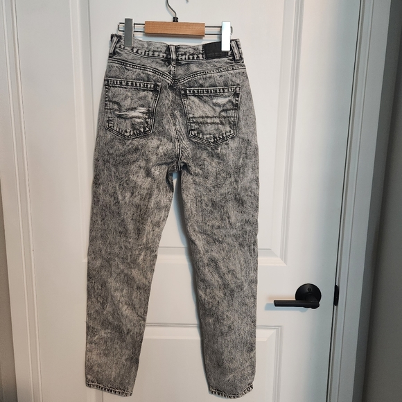 American Eagle Straight leg Distressed Grey Jeans Size 0 - Picture 2 of 12